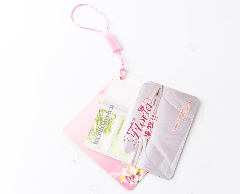 t恤吊牌在定做中，挑戰(zhàn)著色力的中性灰