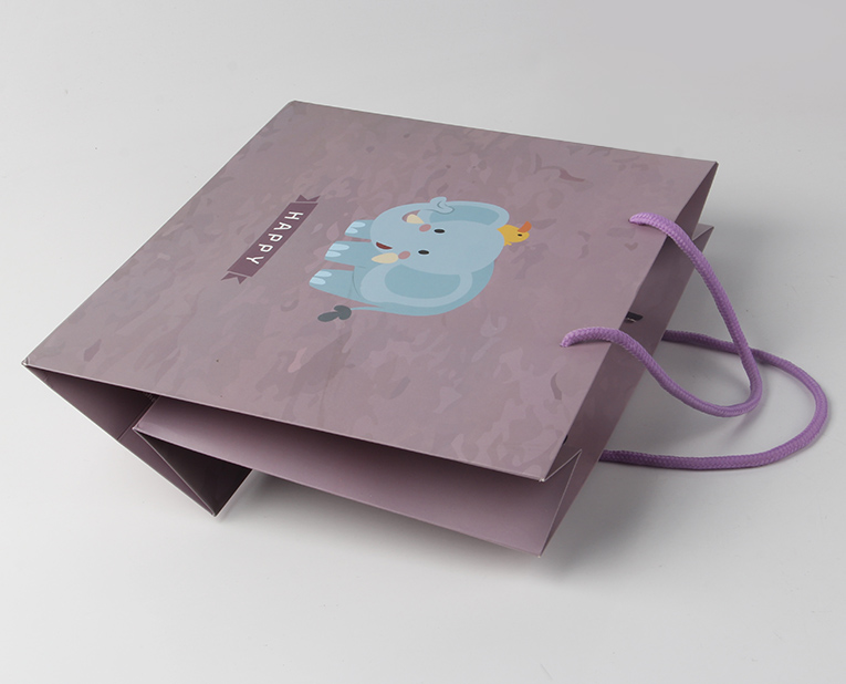 化妝品禮品袋嘗試在冬天用夏天的光油訂制,結(jié)果無(wú)奈 化妝品禮品袋嘗試在冬天用夏天的光油訂制,結(jié)果無(wú)奈