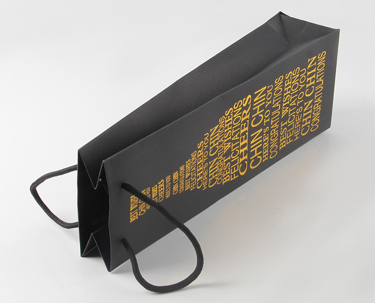 皮具禮品袋定做的質量,其實能由“啞巴”傳遞出來 皮具禮品袋定做的質量,其實能由“啞巴”傳遞出來