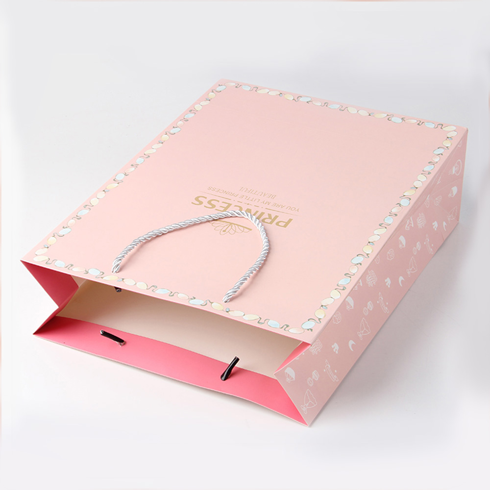 簡(jiǎn)約而不簡(jiǎn)單,手拎紙袋廠讓你產(chǎn)品更引人注目 簡(jiǎn)約而不簡(jiǎn)單,手拎紙袋廠讓你產(chǎn)品更引人注目