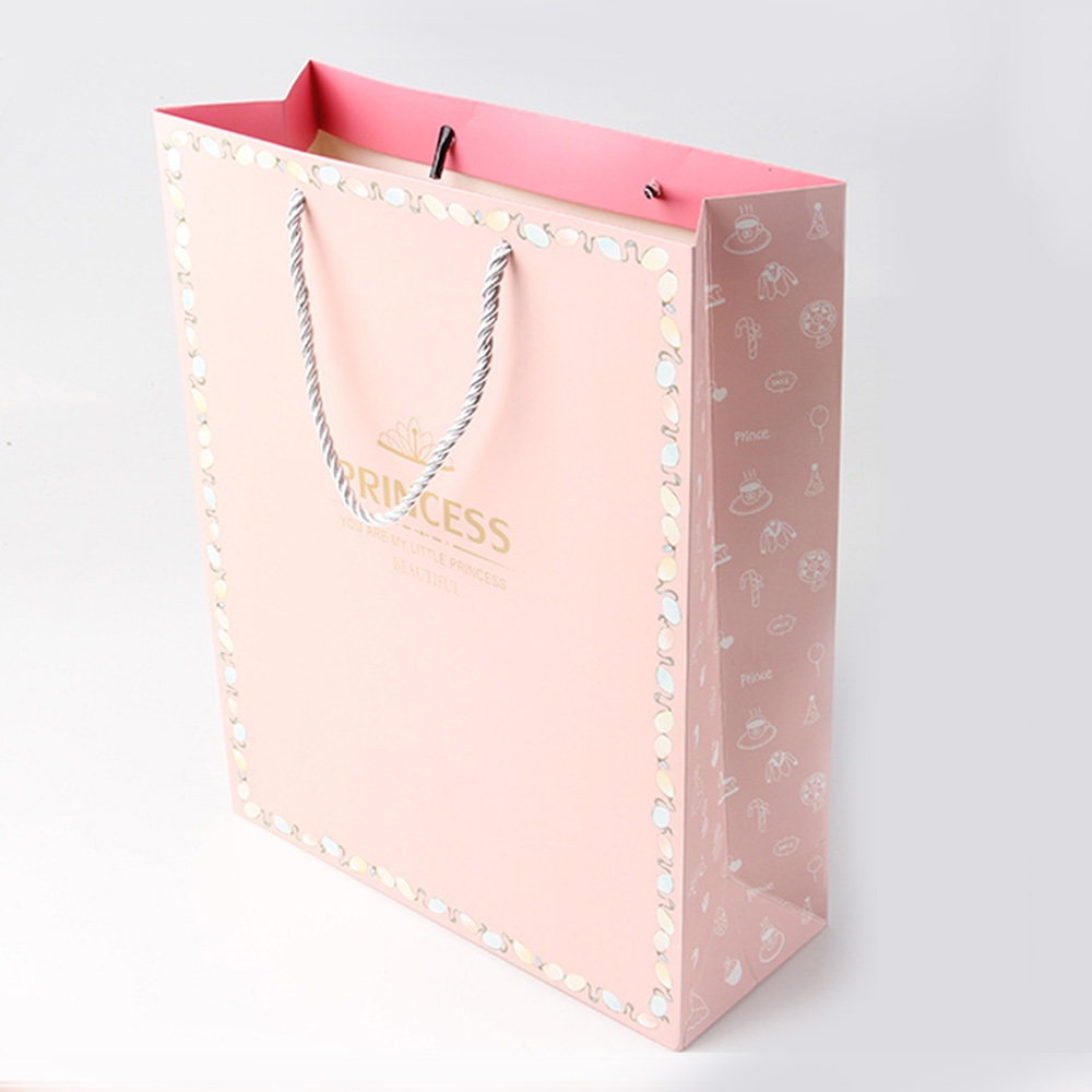 簡(jiǎn)約而不簡(jiǎn)單手拎紙袋 簡(jiǎn)約而不簡(jiǎn)單手拎紙袋